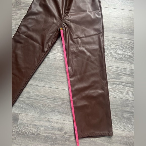 Lisa Says Gah Chocolate Brown Faux Leather Straight Leg Pants Size M/L - Picture 6 of 9